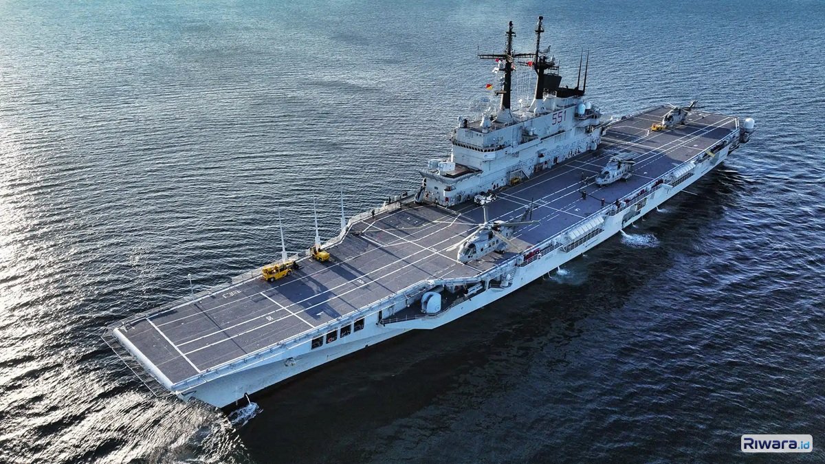 KRI Gajah Mada yang sebelumnya bernama ITS Giuseppe Garibaldi jadi kapal induk pertama milik TNI AL